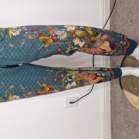 SALE! Johnny Was JW Los Angelos Quiet Luxury French Terry Floral Ankle Pants L - Picture 5 of 16